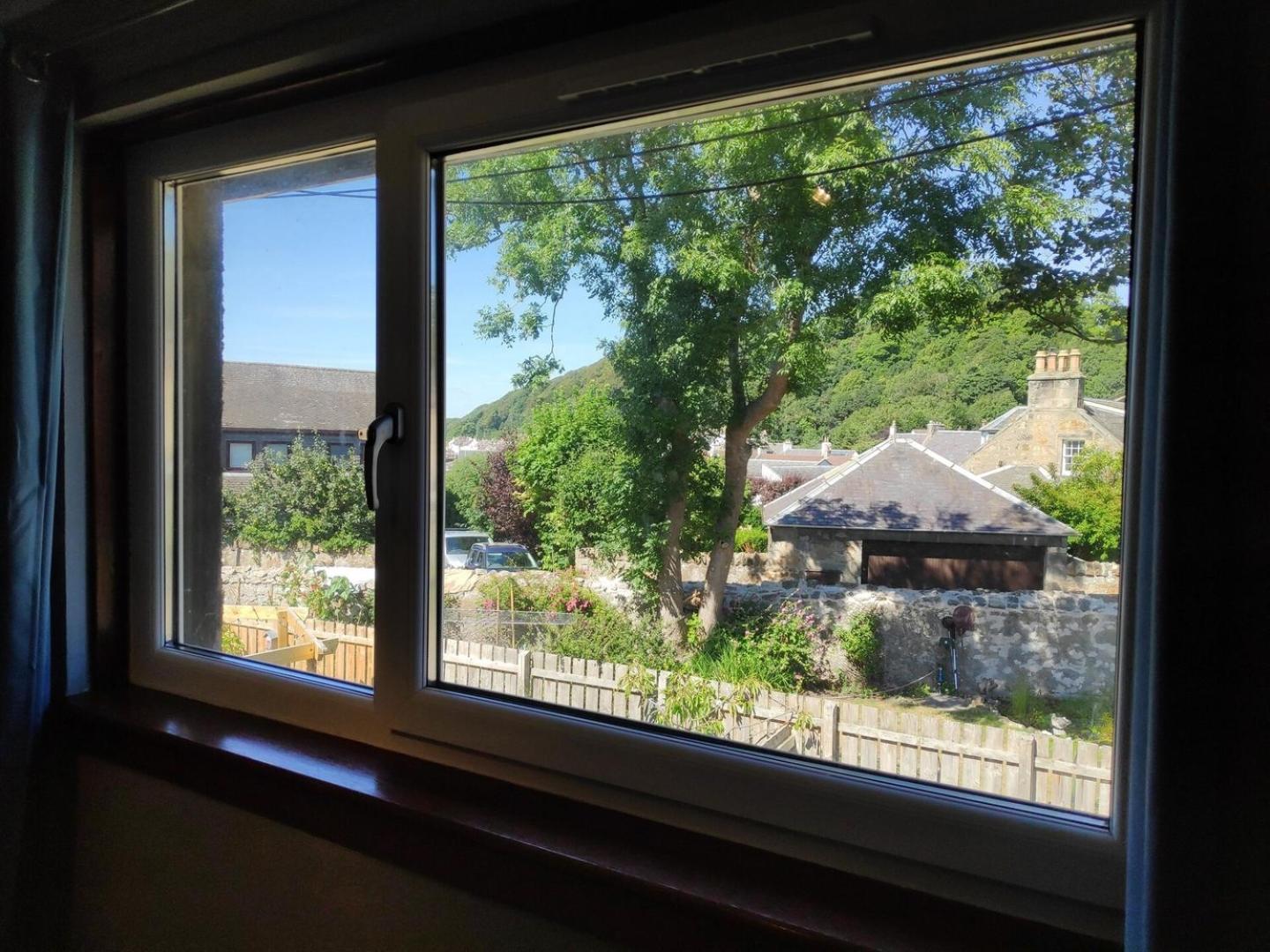 Lovely 2Bd Flat In Picturesque Limekilns Fife Exteriör bild